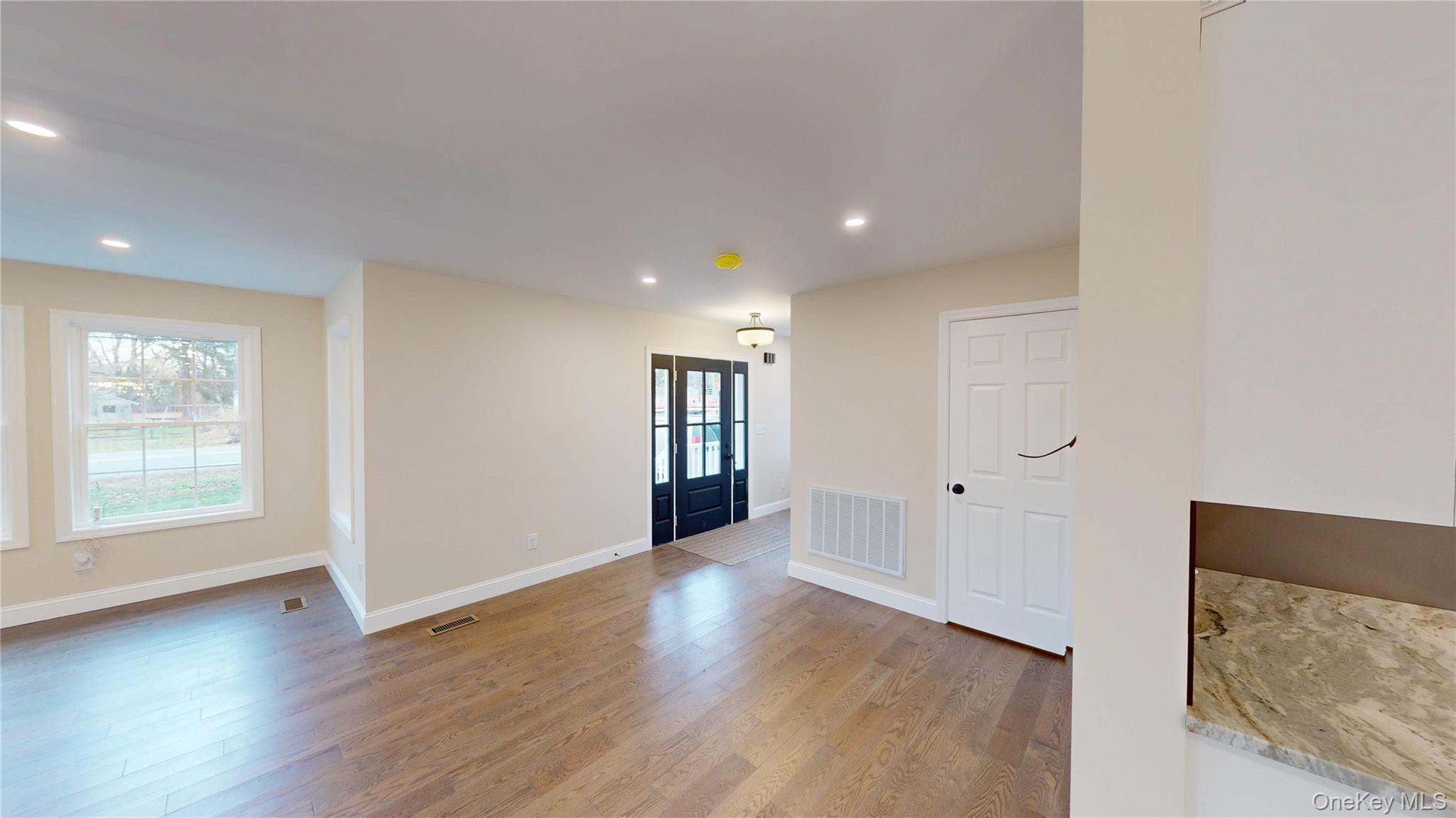 #20 photo, 1402 State Route 52, Walden , NY 12586