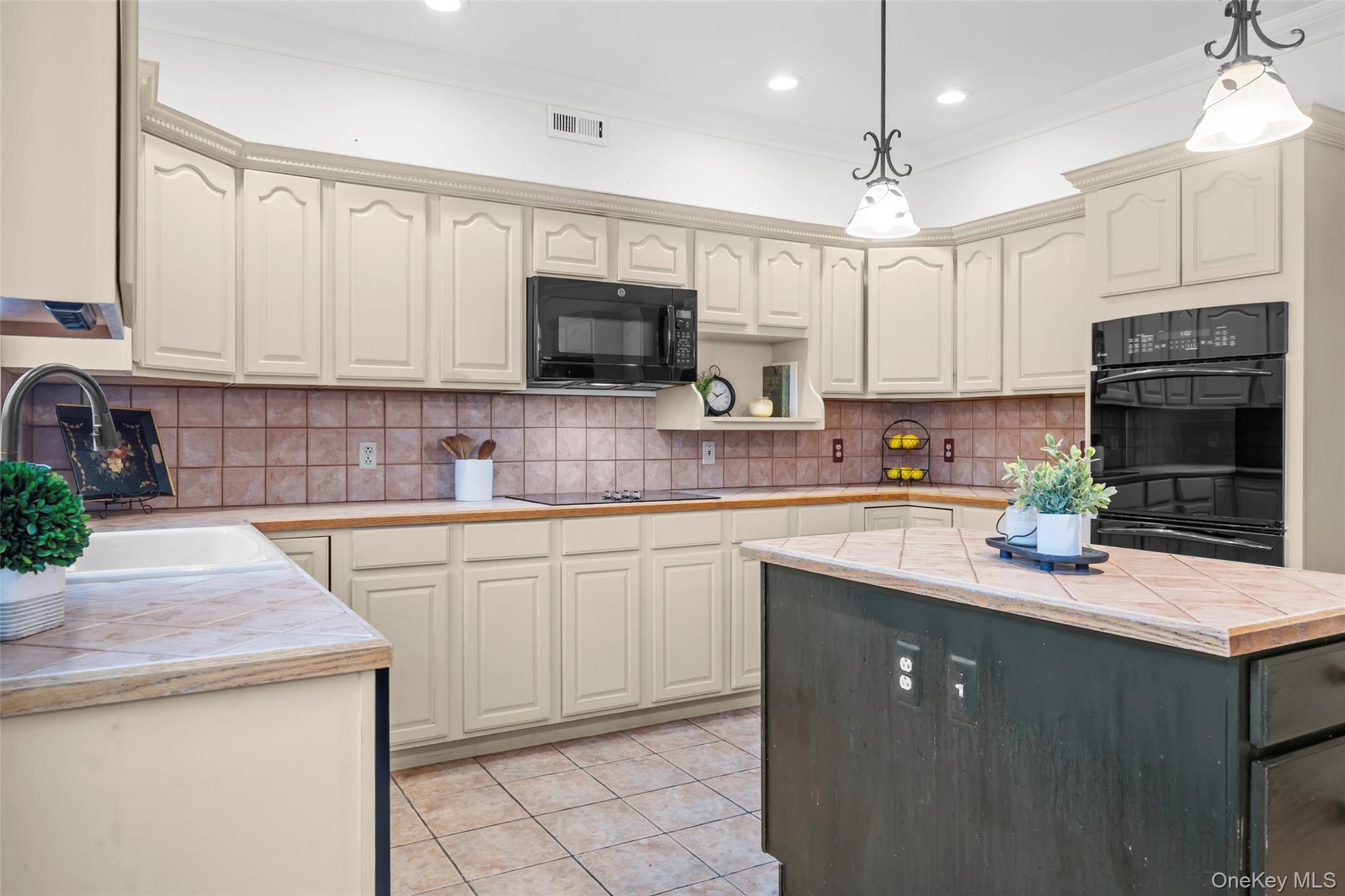 #12 photo, 40 County Route 62, Westtown , NY 10998