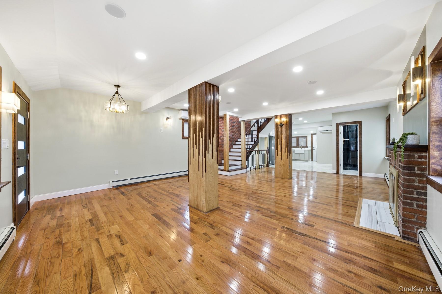 #5 photo, 10411 205th Street, Saint Albans , NY 11412