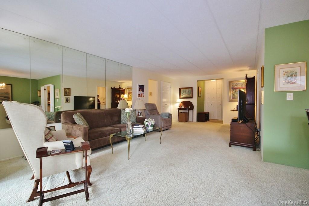 #17 photo, 30 Greenridge Avenue, White Plains , NY 10605