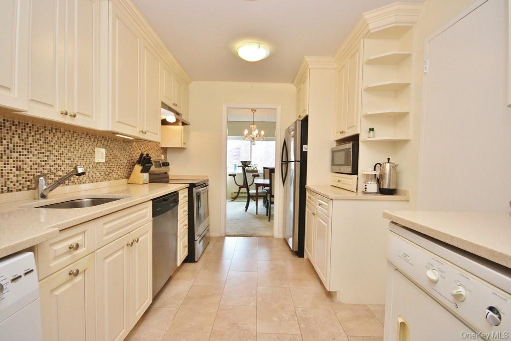 #20 photo, 30 Greenridge Avenue, White Plains , NY 10605