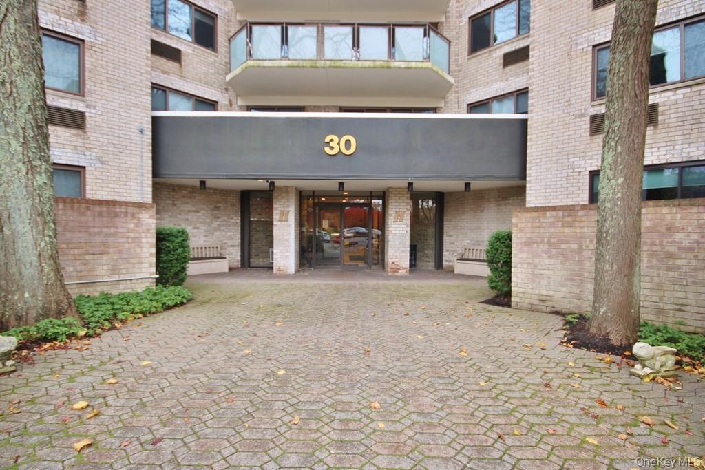 #4 photo, 30 Greenridge Avenue, White Plains , NY 10605