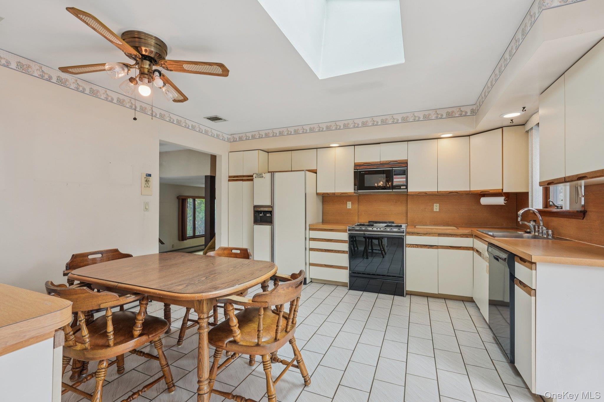 #19 photo, 24 Brenda Lane, Bardonia , NY 10954