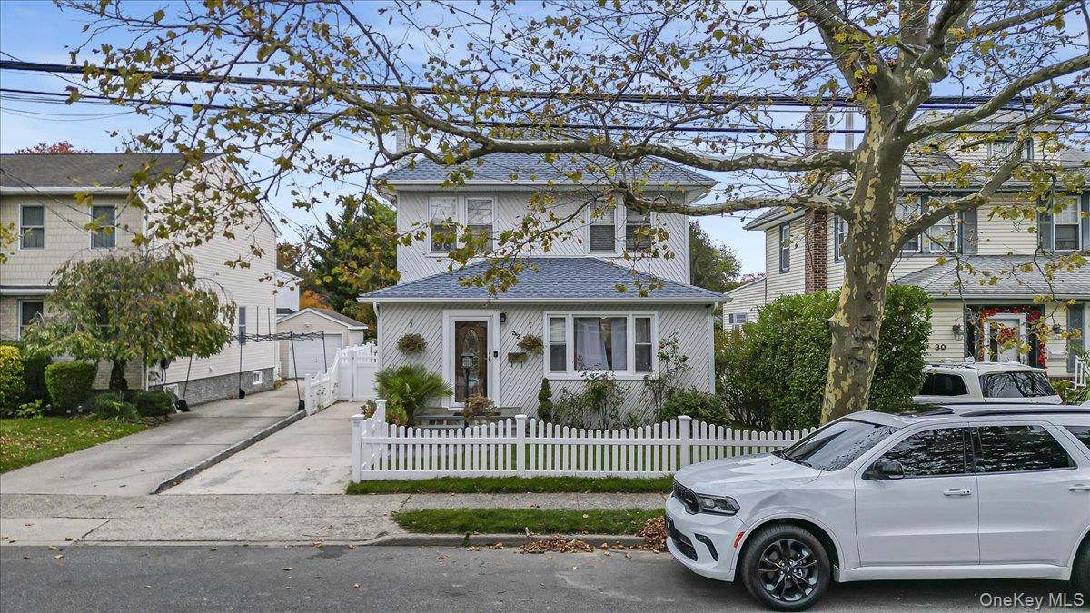 #2 photo, 32 Franklin Avenue, Lynbrook , NY 11563