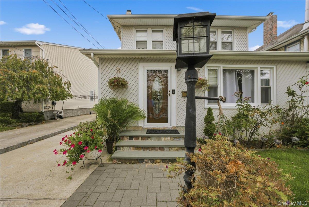 #4 photo, 32 Franklin Avenue, Lynbrook , NY 11563