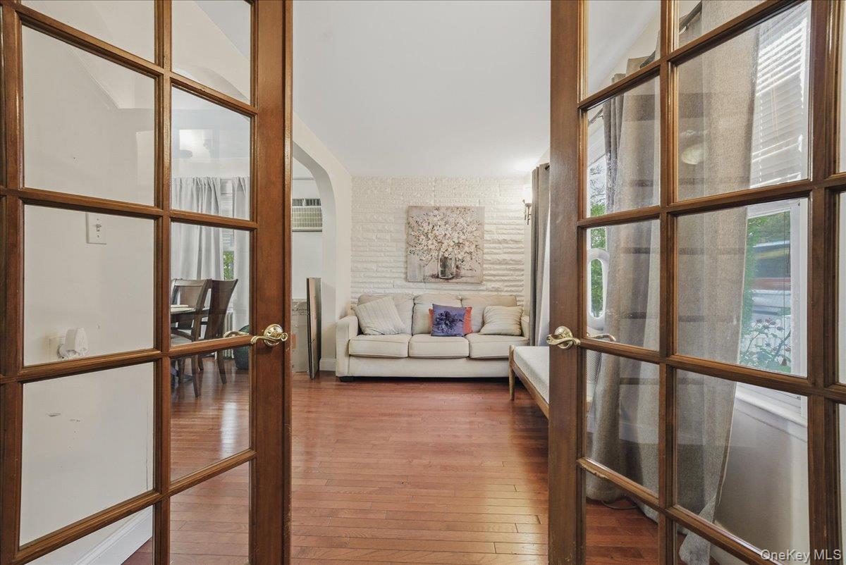 #6 photo, 32 Franklin Avenue, Lynbrook , NY 11563