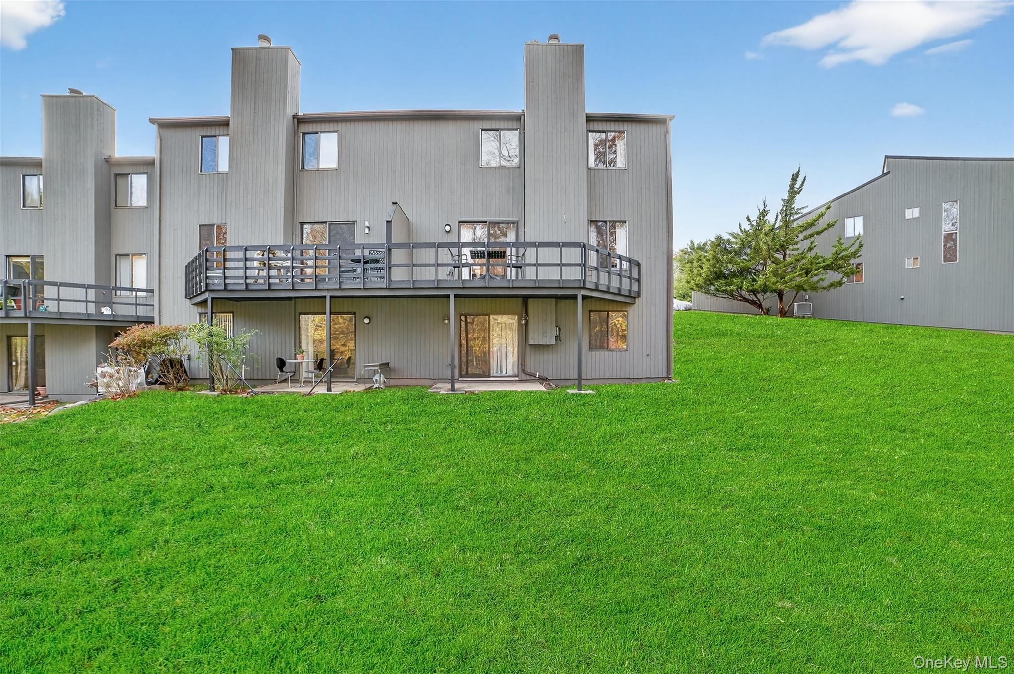 #11 photo, 428 Pine Grove Lane, Hartsdale , NY 10530