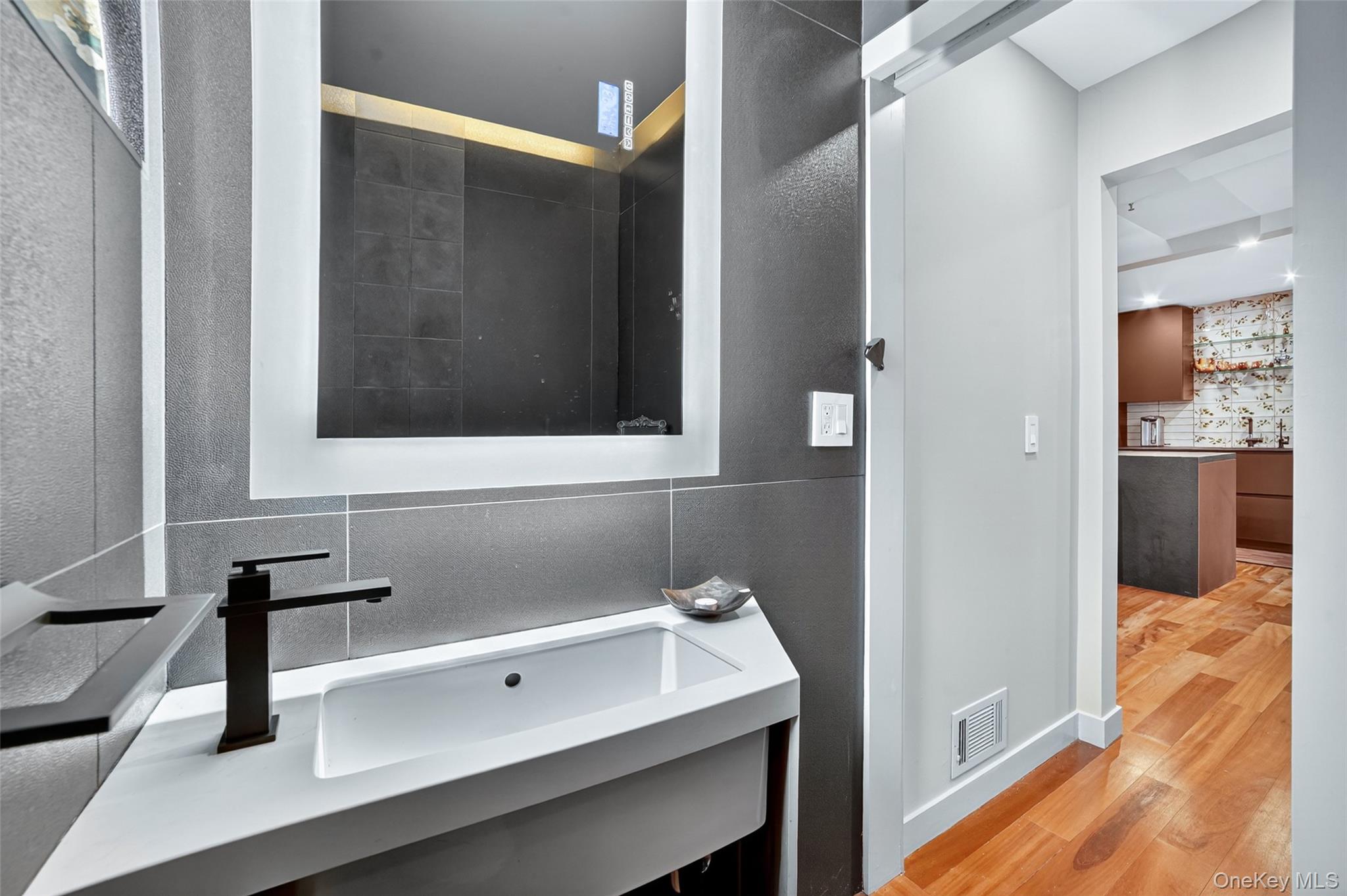 #14 photo, 428 Pine Grove Lane, Hartsdale , NY 10530