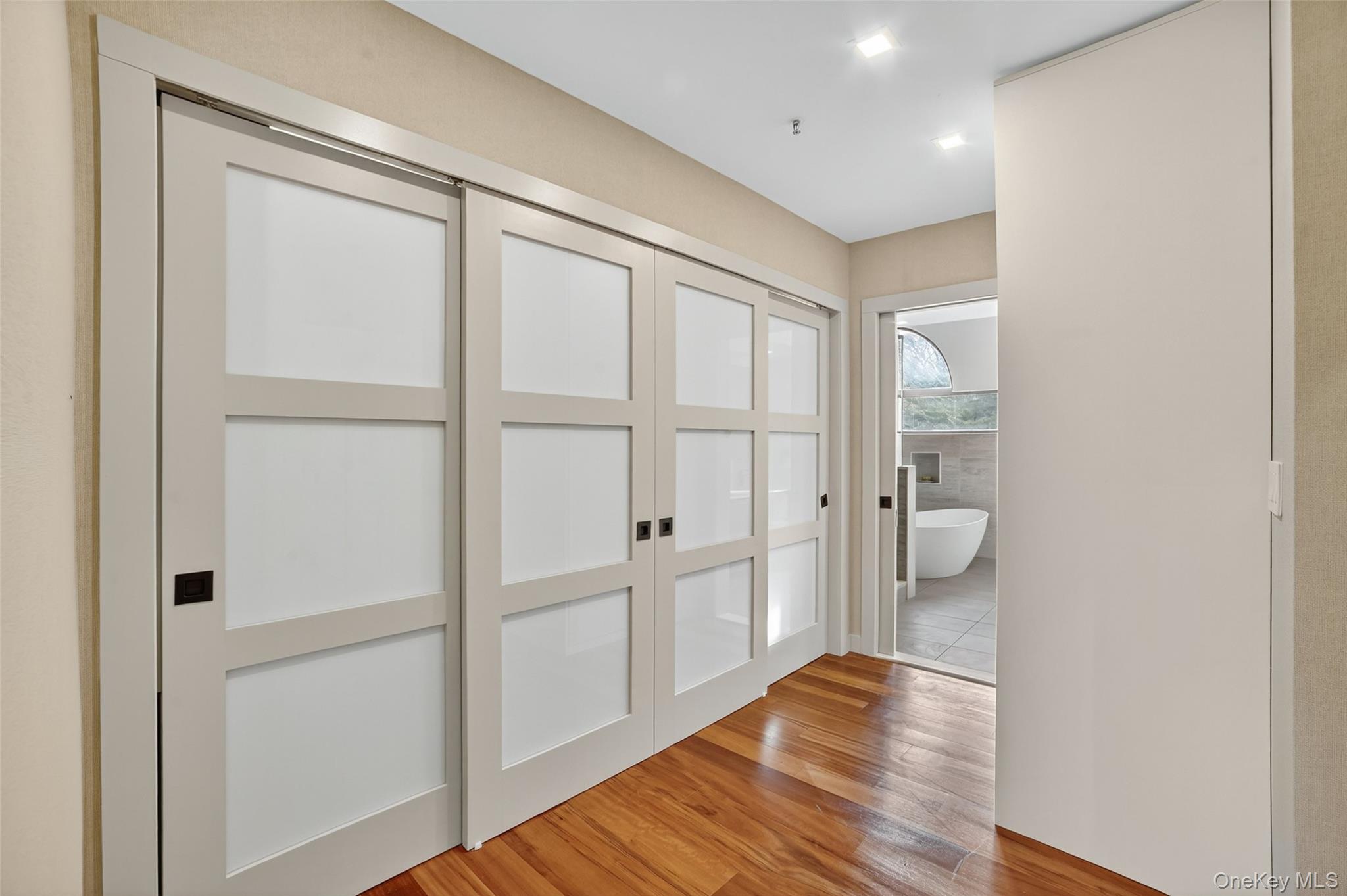 #20 photo, 428 Pine Grove Lane, Hartsdale , NY 10530