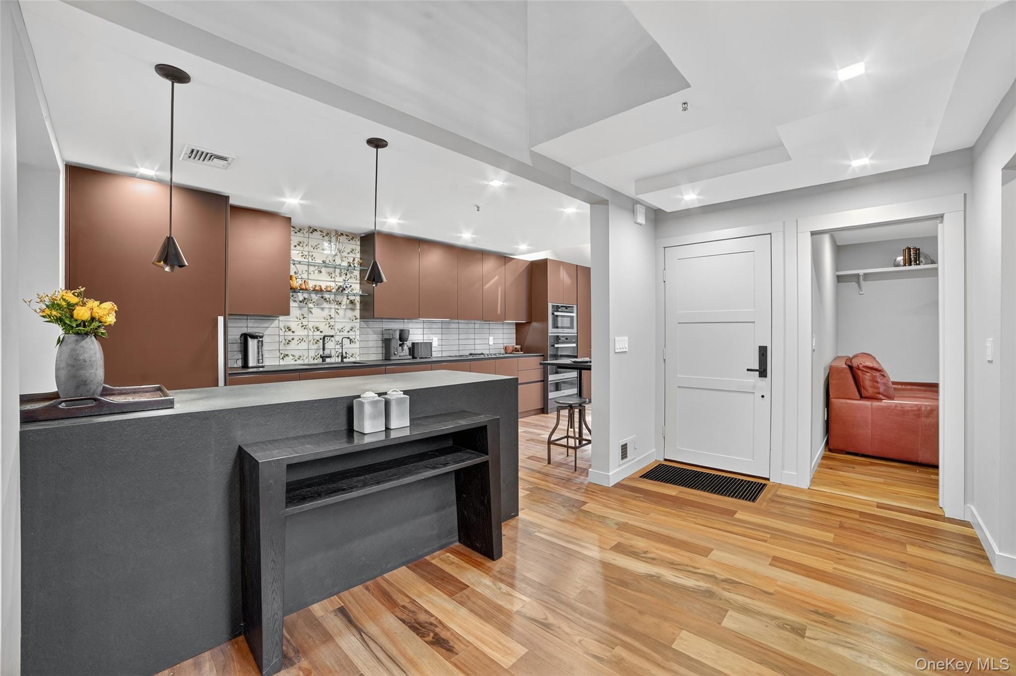 #4 photo, 428 Pine Grove Lane, Hartsdale , NY 10530