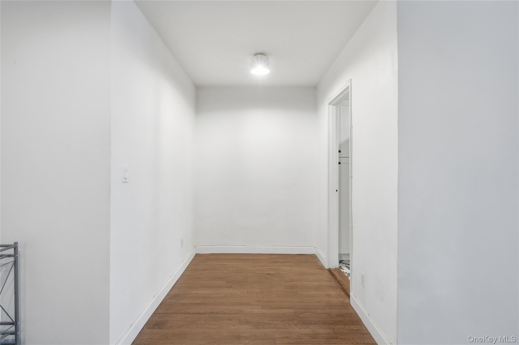 #12 photo, 5 Birchwood Court, Mineola , NY 11501