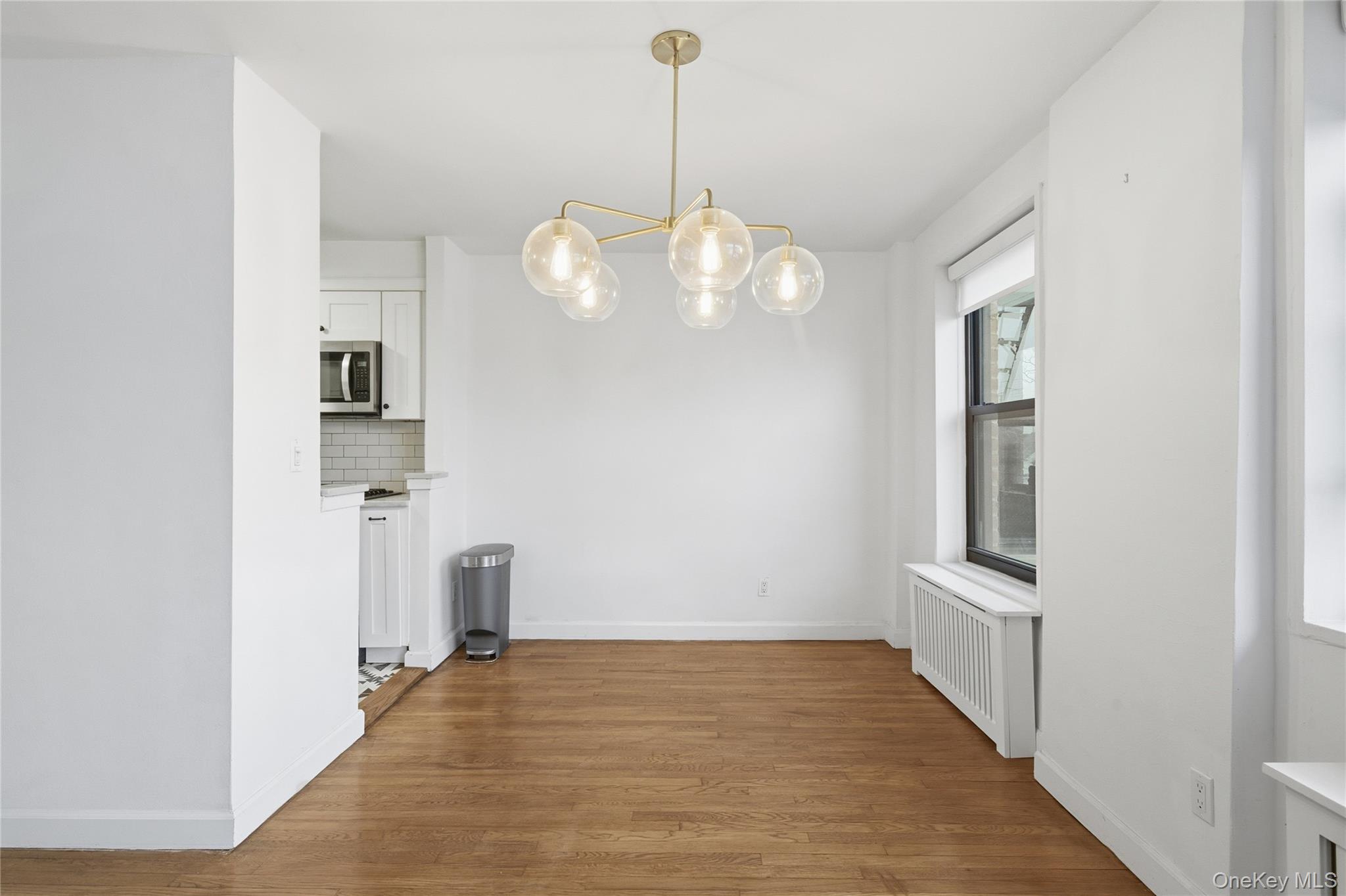 #6 photo, 5 Birchwood Court, Mineola , NY 11501