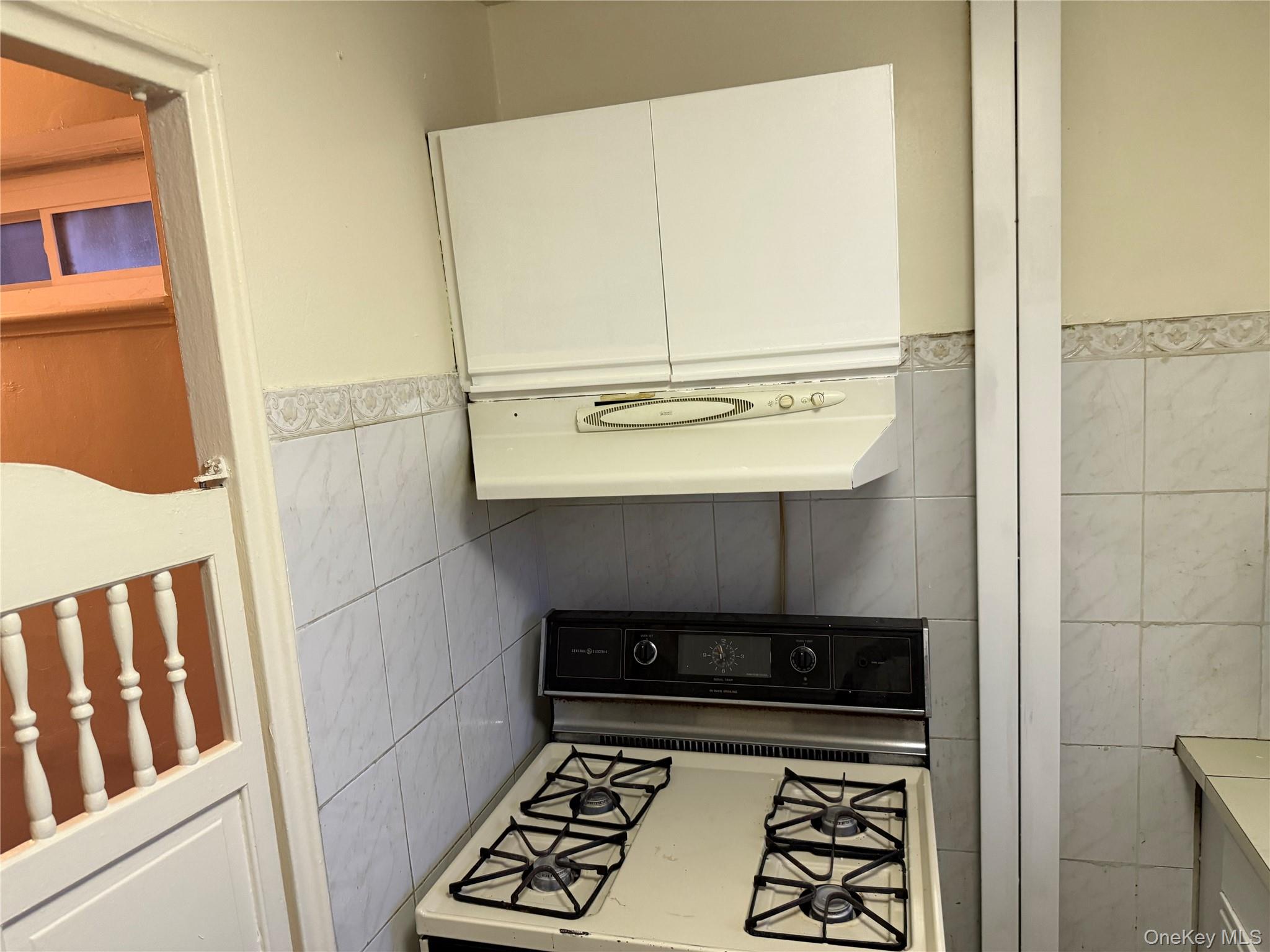 #6 photo, 150-11 Grand Central Parkway, कुईंस Briarwood , NY 11432