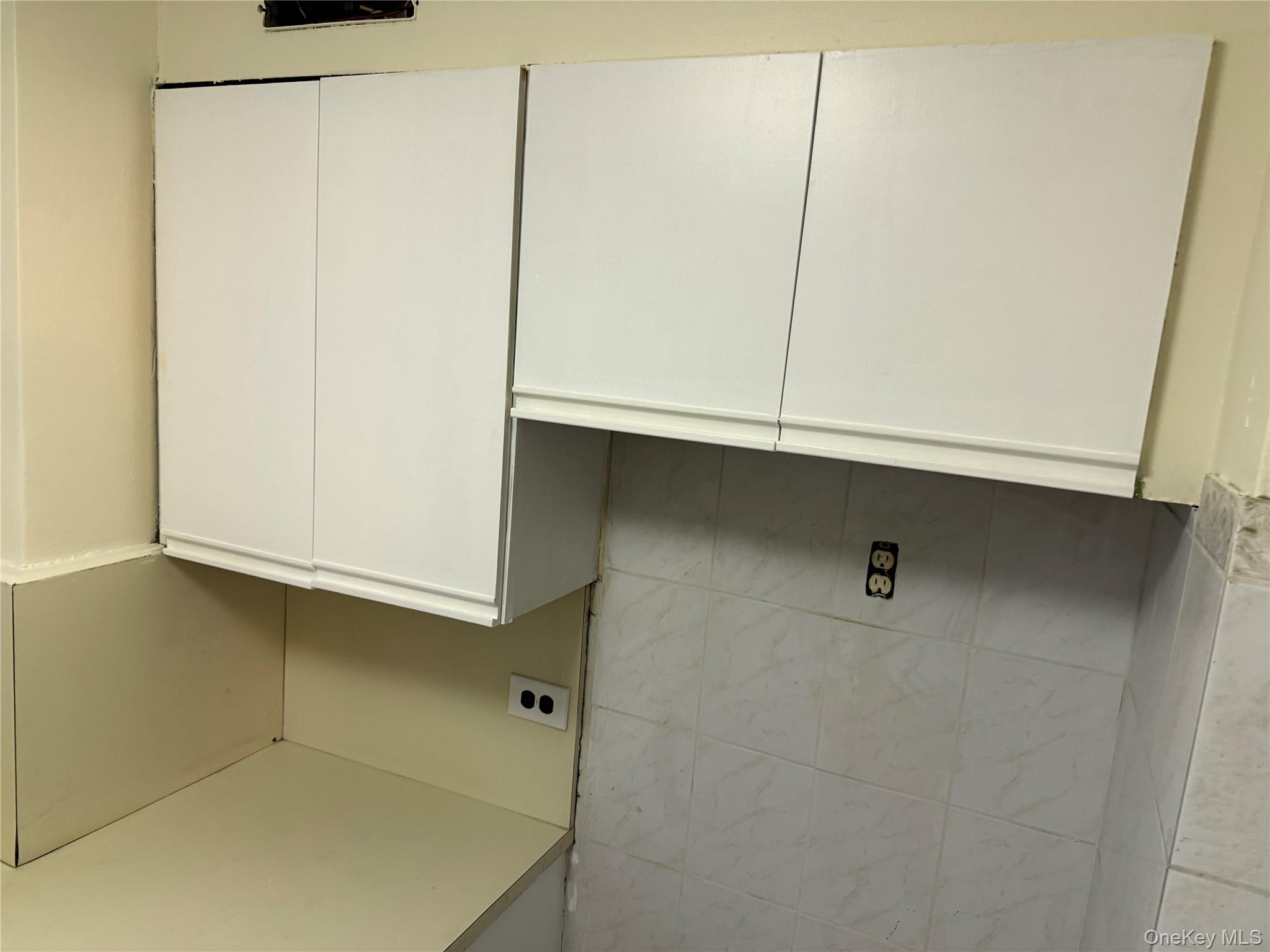 #8 photo, 150-11 Grand Central Parkway, कुईंस Briarwood , NY 11432