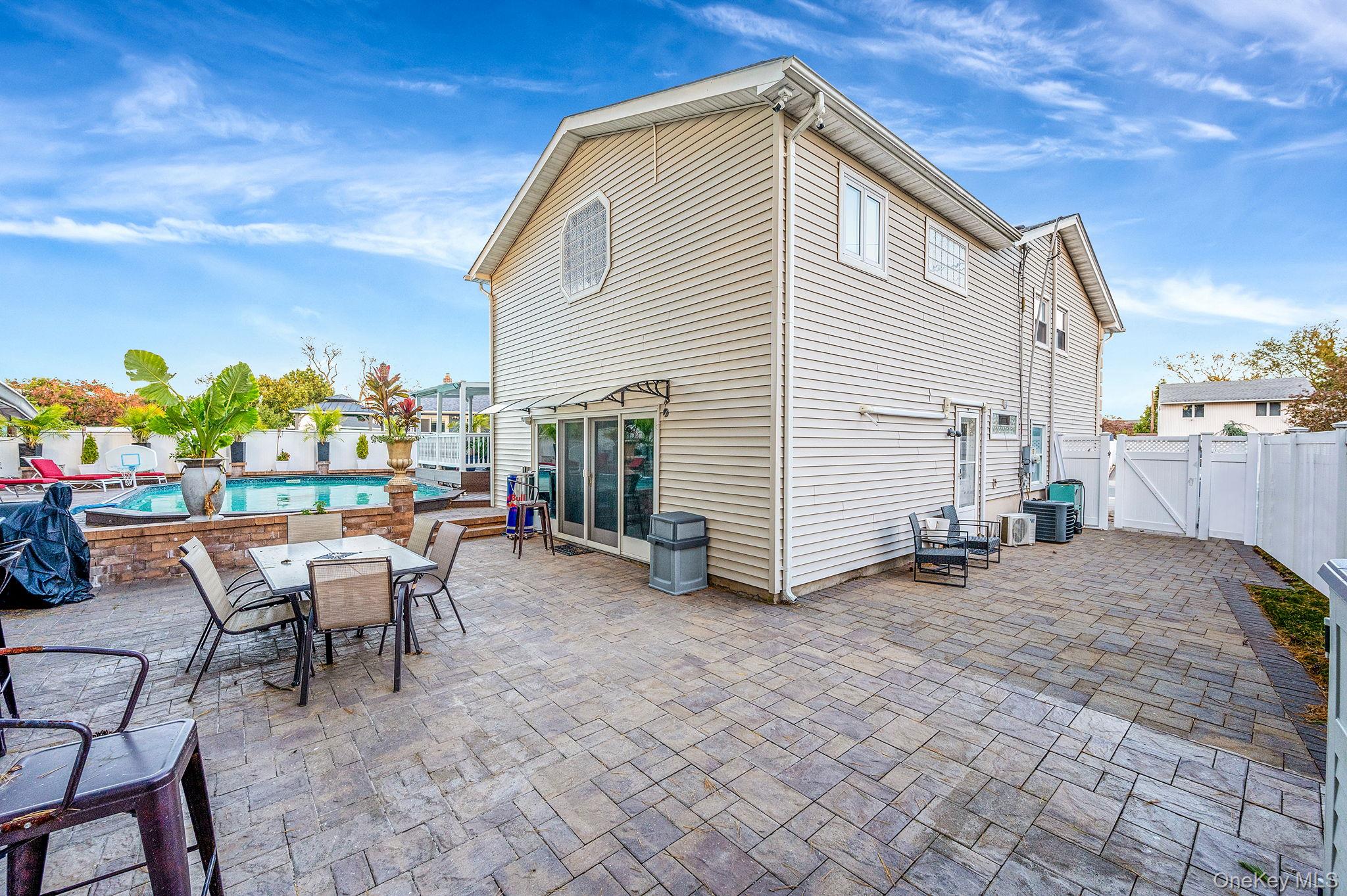 #10 photo, 287 Clearmeadow Drive, East Meadow , NY 11554