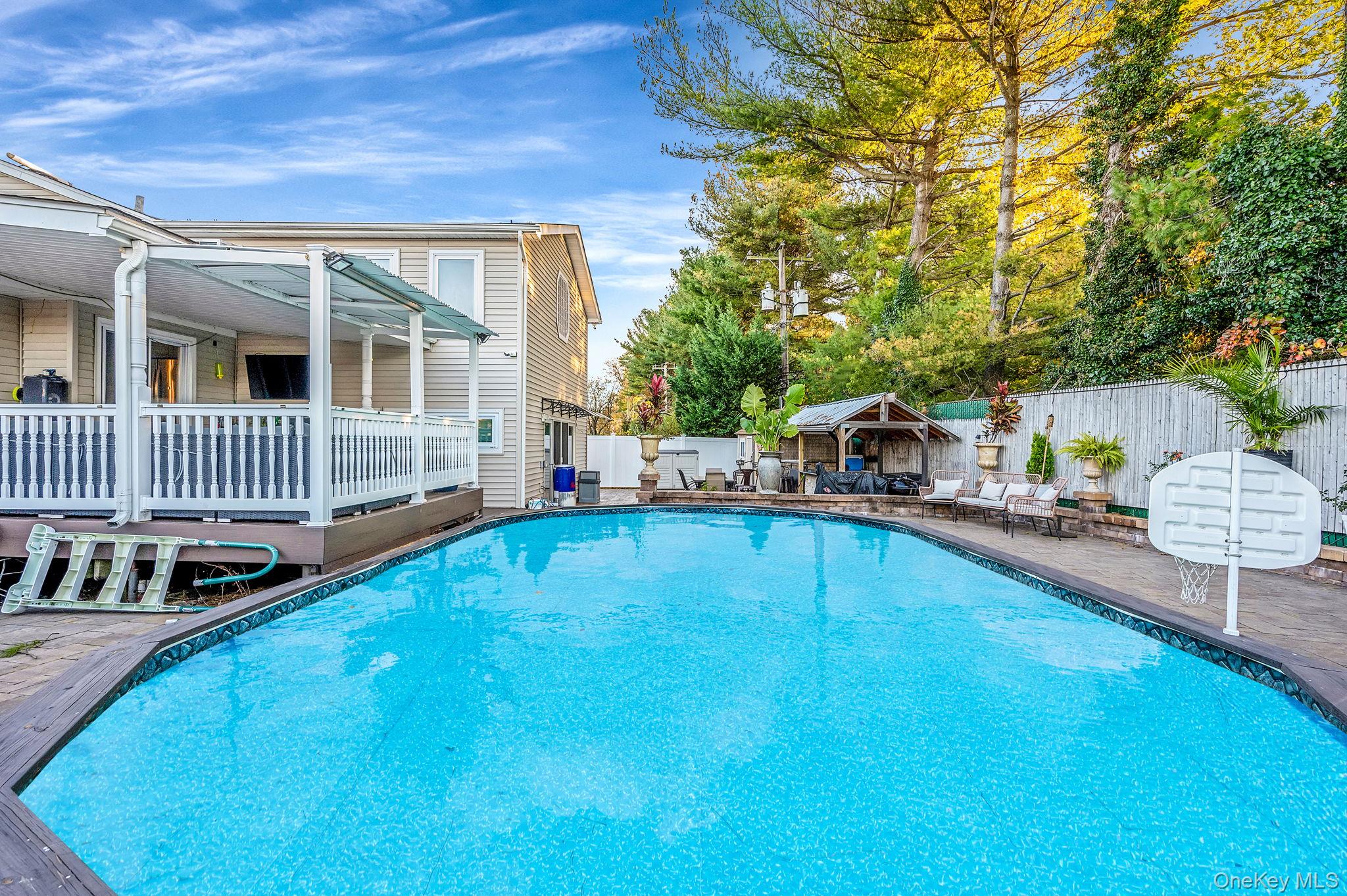 #15 photo, 287 Clearmeadow Drive, East Meadow , NY 11554