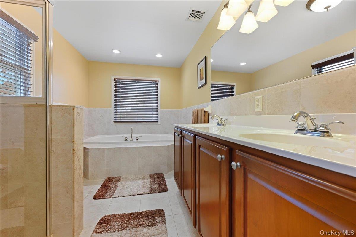 #16 photo, 2202 Beech Street, Wantagh , NY 11793