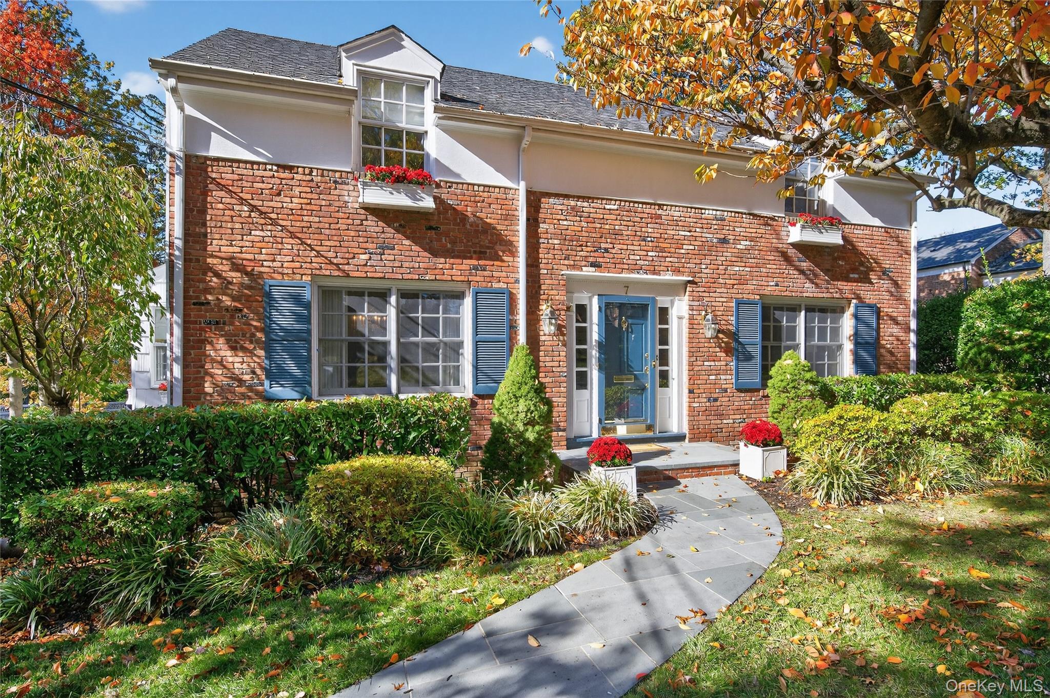 #1 photo, 7 Shore Road, Manhasset , NY 11030