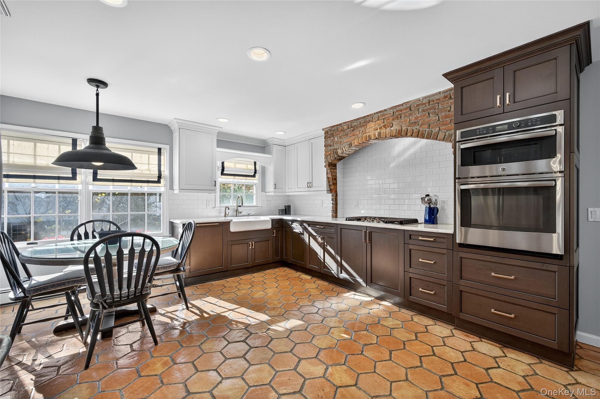 #12 photo, 7 Shore Road, Manhasset , NY 11030