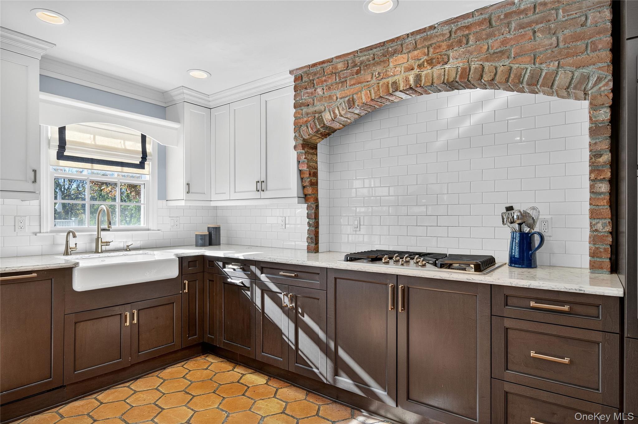 #14 photo, 7 Shore Road, Manhasset , NY 11030