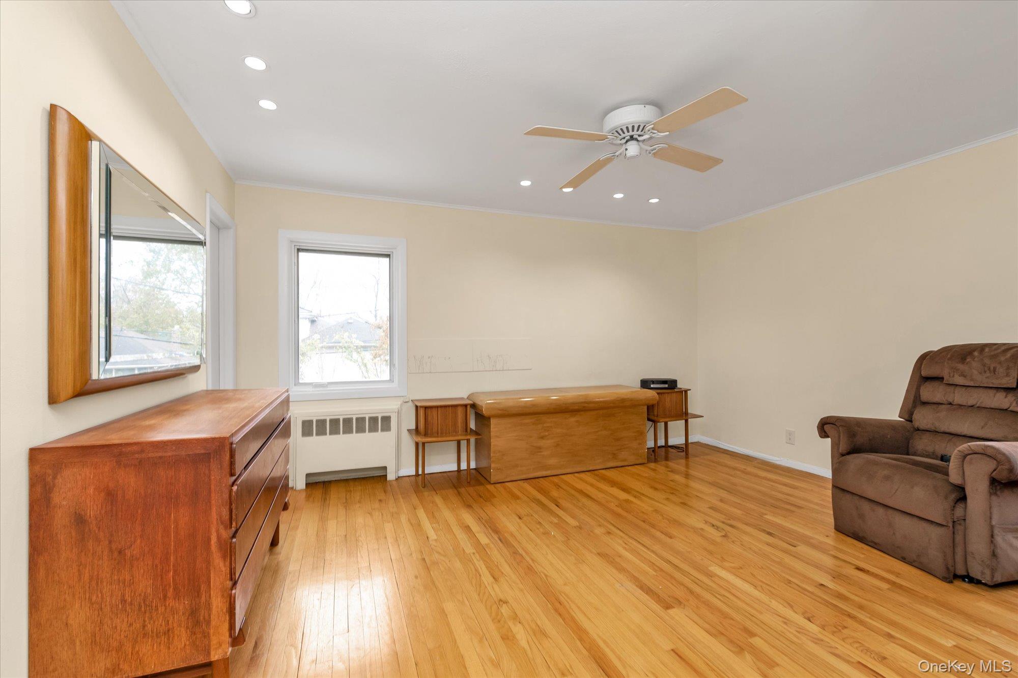 #11 photo, 104 Olive Lane, New Hyde Park , NY 11040