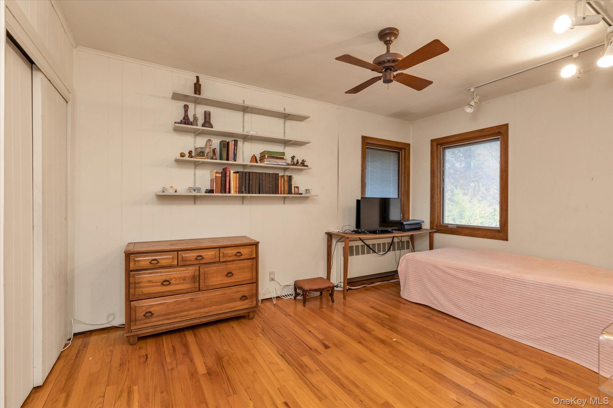 #13 photo, 104 Olive Lane, New Hyde Park , NY 11040