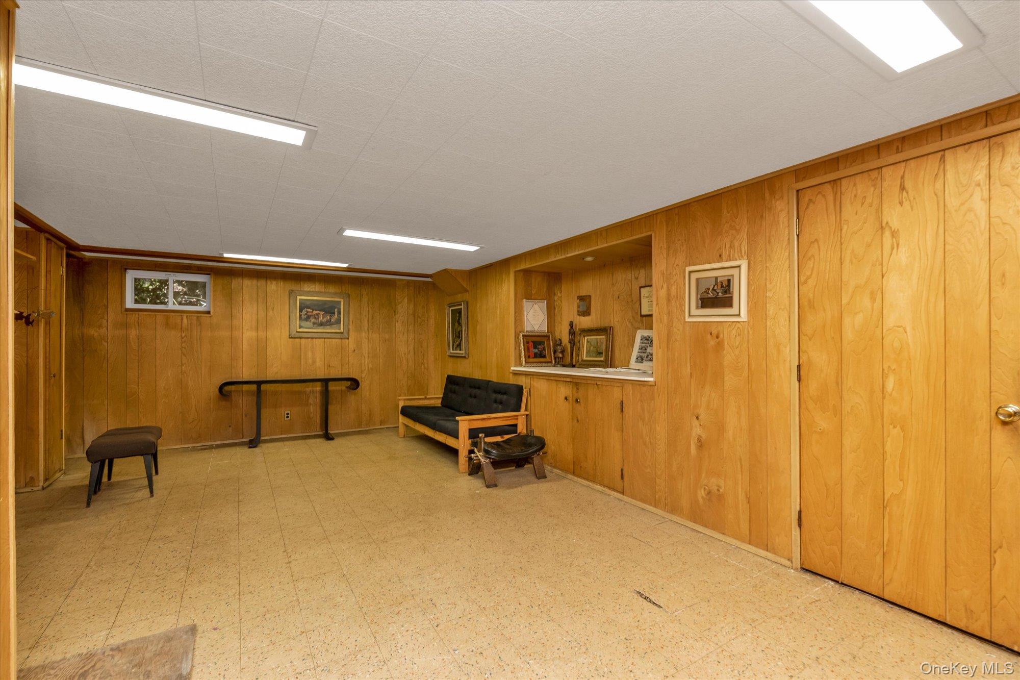 #19 photo, 104 Olive Lane, New Hyde Park , NY 11040