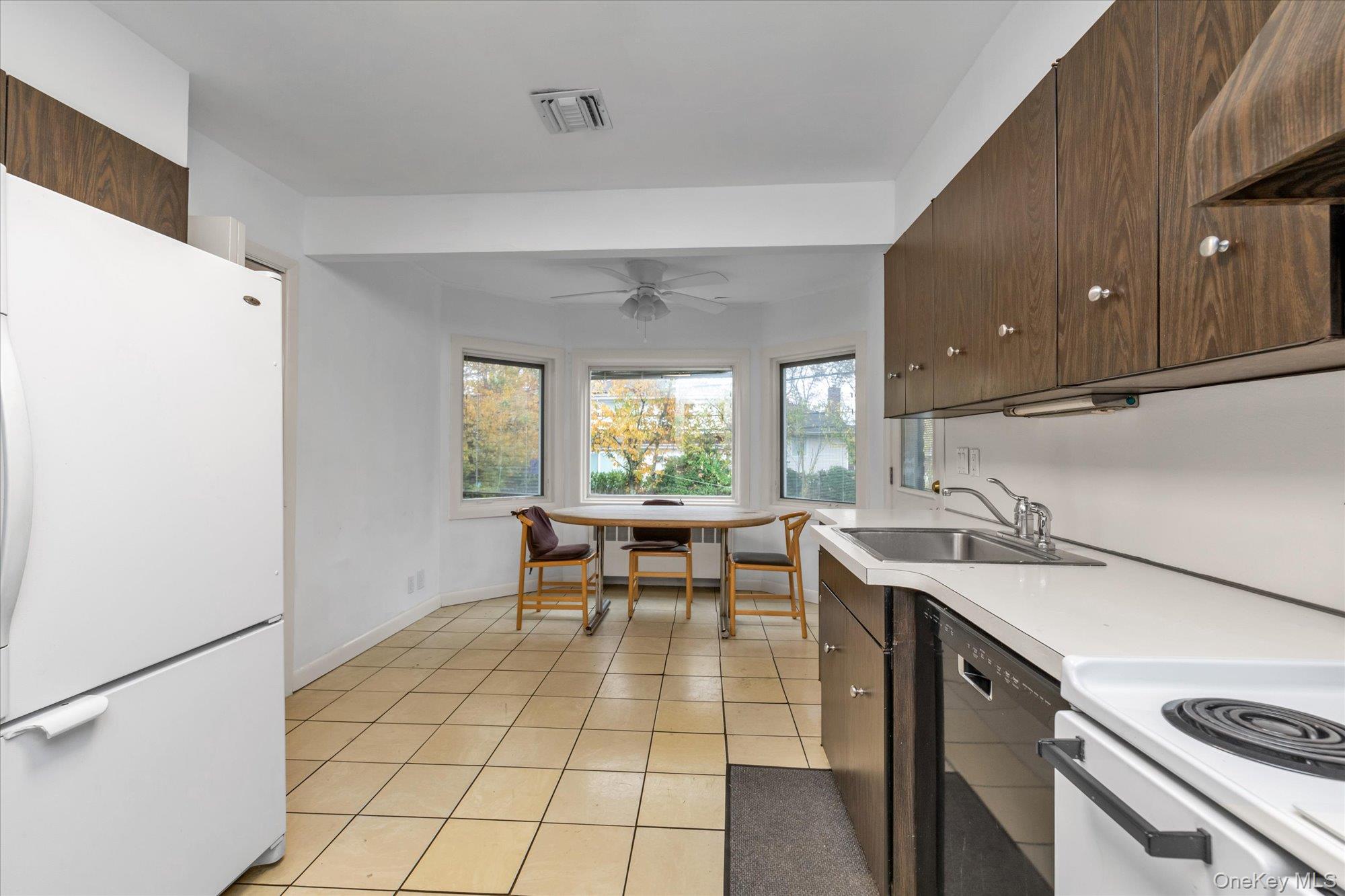 #9 photo, 104 Olive Lane, New Hyde Park , NY 11040