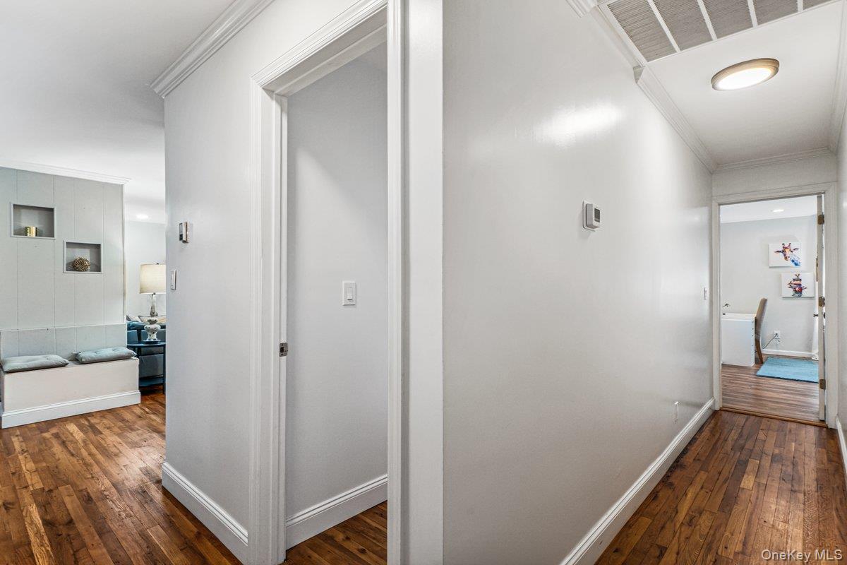 #16 photo, 5 Terry Lane, Plainview , NY 11803