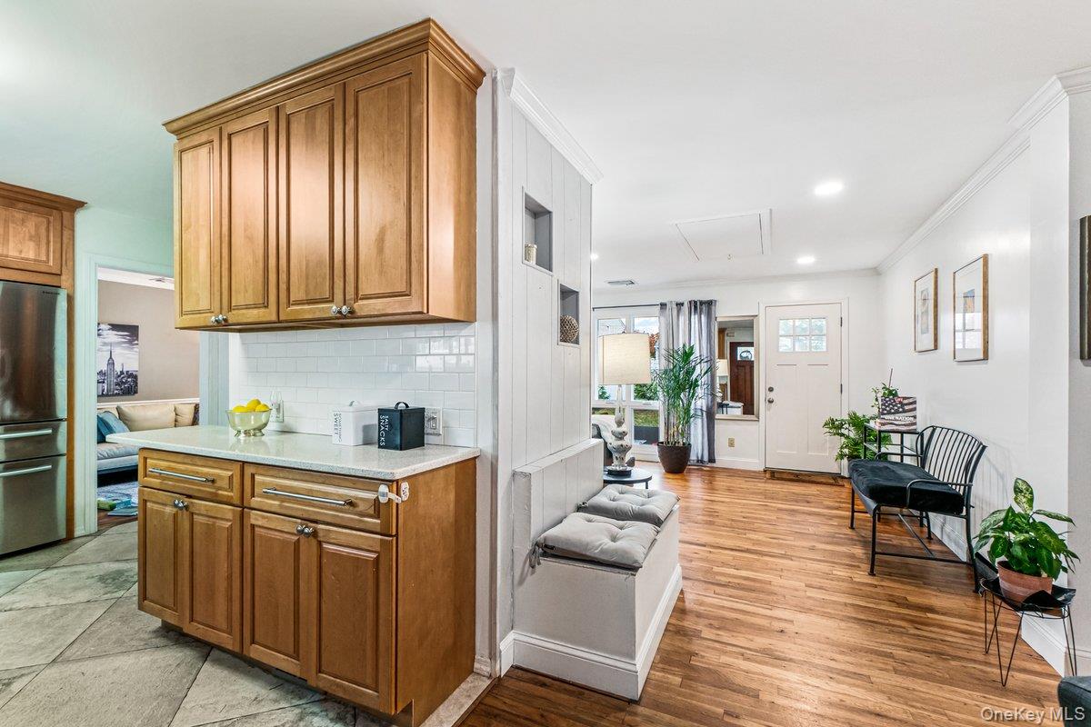 #8 photo, 5 Terry Lane, Plainview , NY 11803