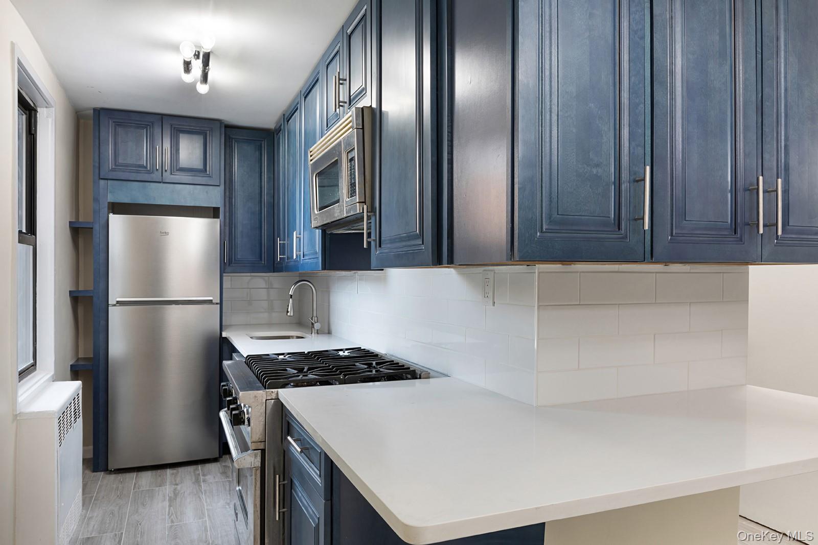 #4 photo, 241 E 76th Street, New York (Manhattan) , NY 10021