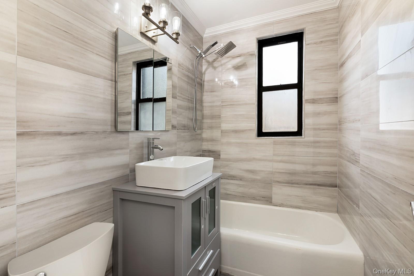 #5 photo, 241 E 76th Street, New York (Manhattan) , NY 10021