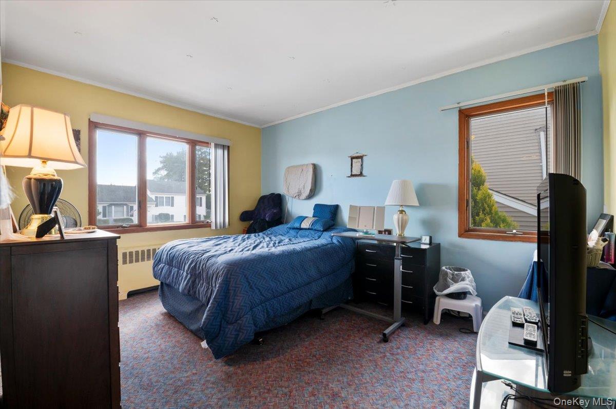 #8 photo, 26 Bradford Lane, Bethpage , NY 11714