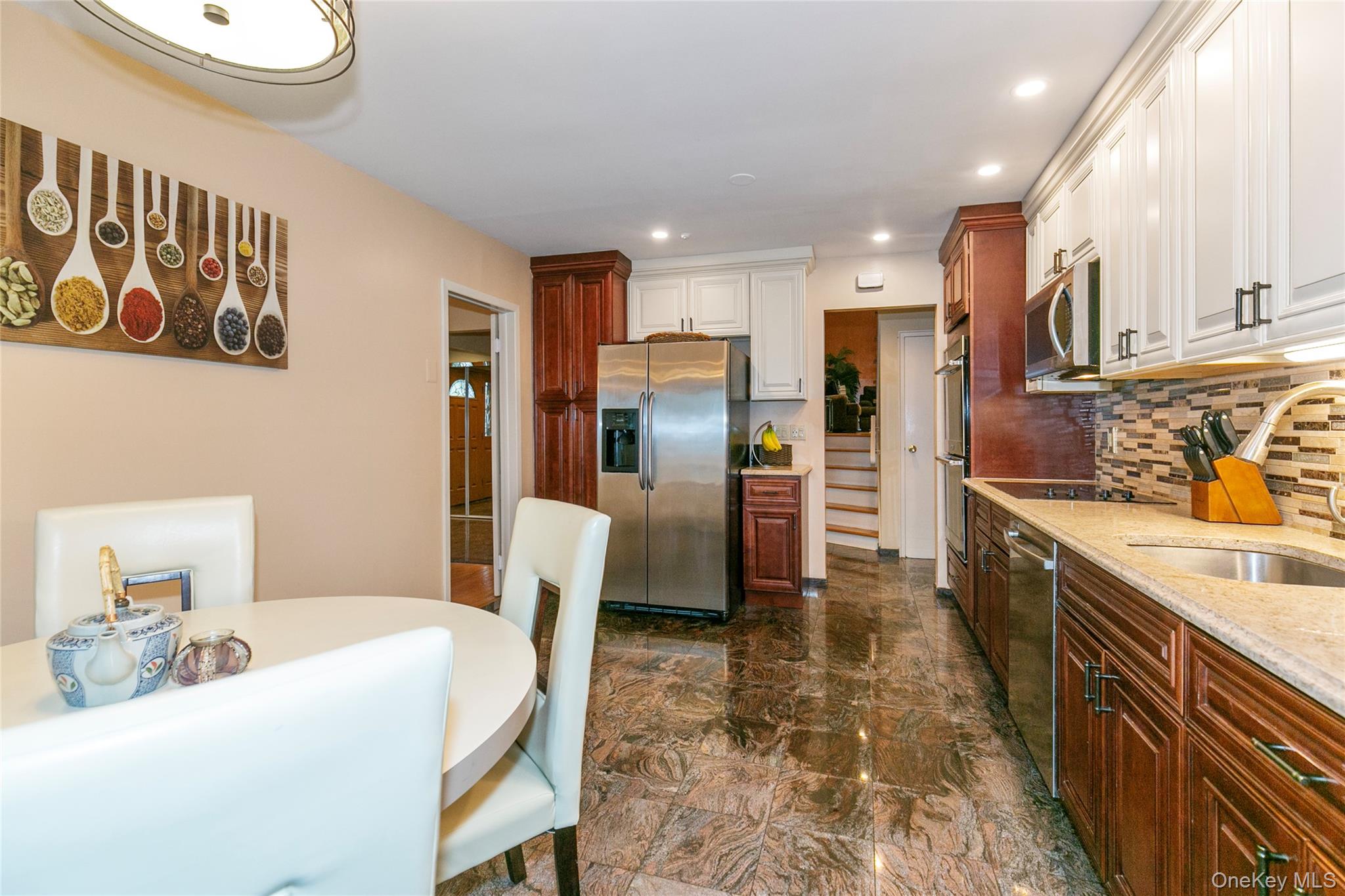 #12 photo, 123 South Drive, Manhasset Hills , NY 11040