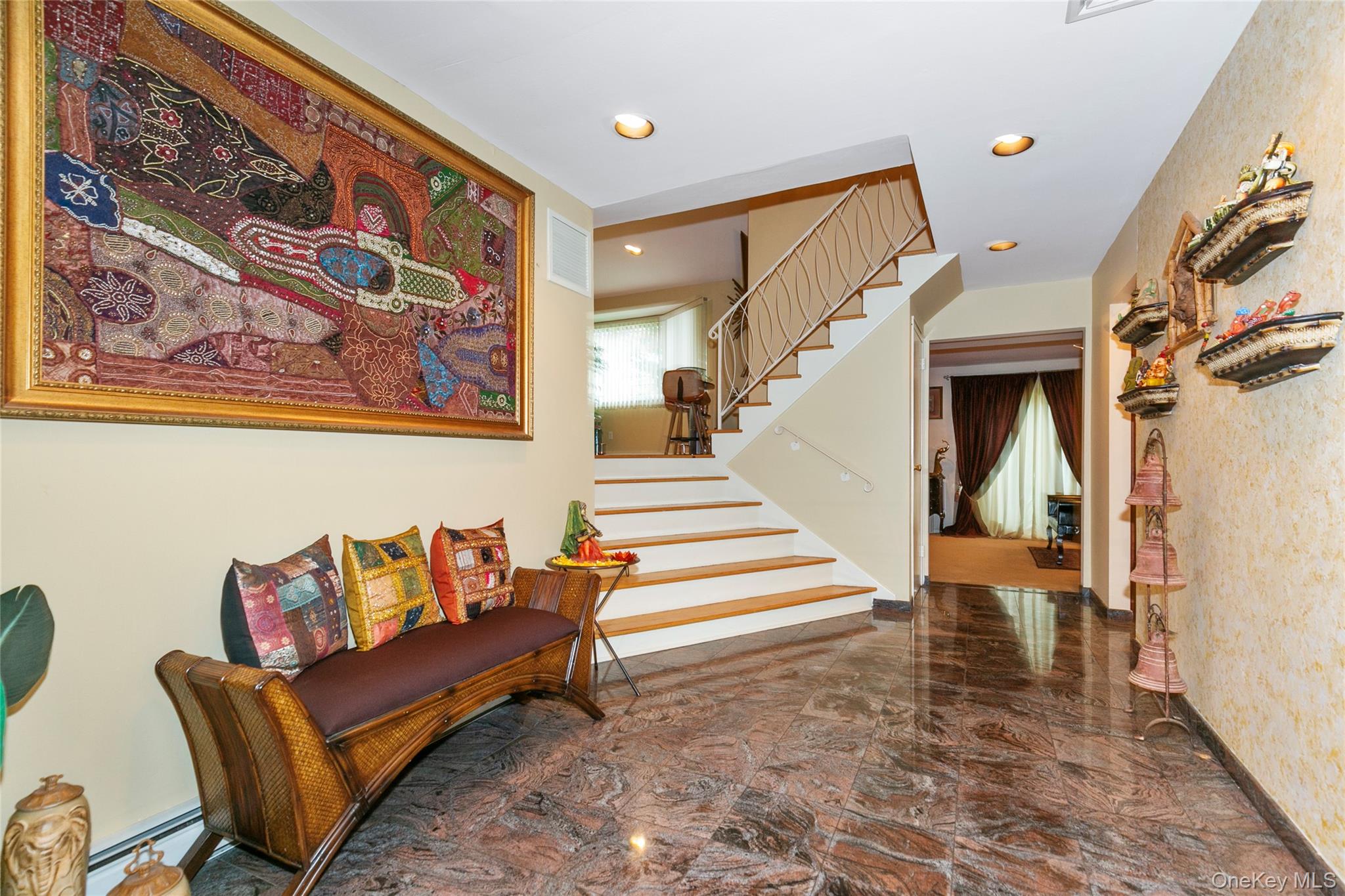 #5 photo, 123 South Drive, Manhasset Hills , NY 11040