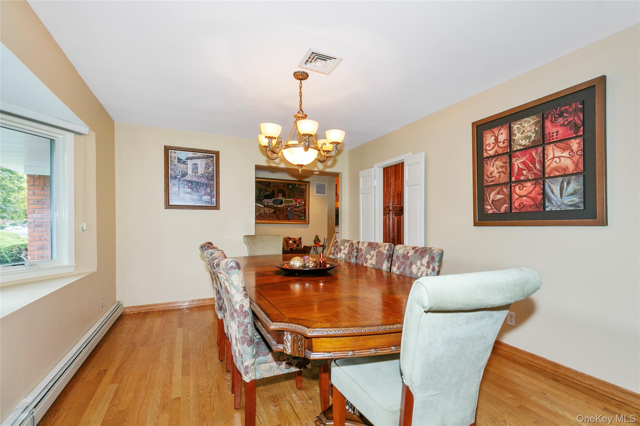 #7 photo, 123 South Drive, Manhasset Hills , NY 11040