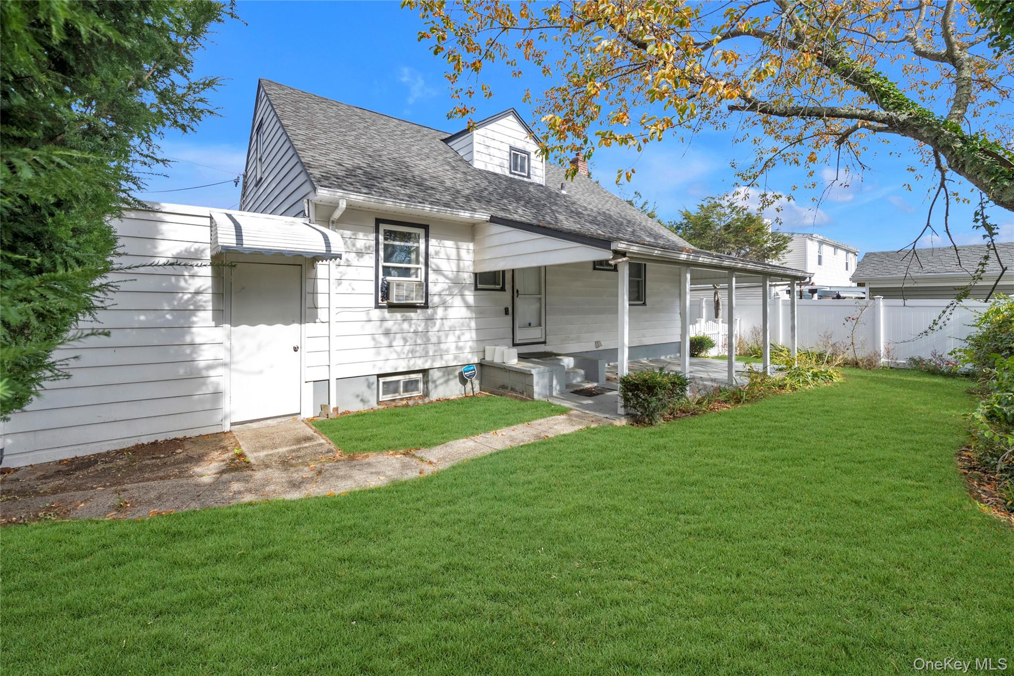 #19 photo, 34 Heath Place, Hempstead , NY 11550