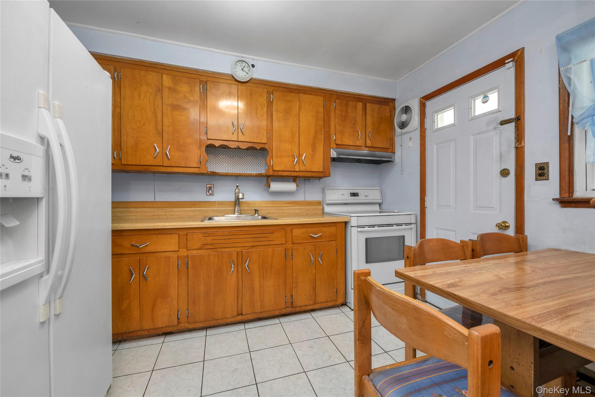 #6 photo, 34 Heath Place, Hempstead , NY 11550