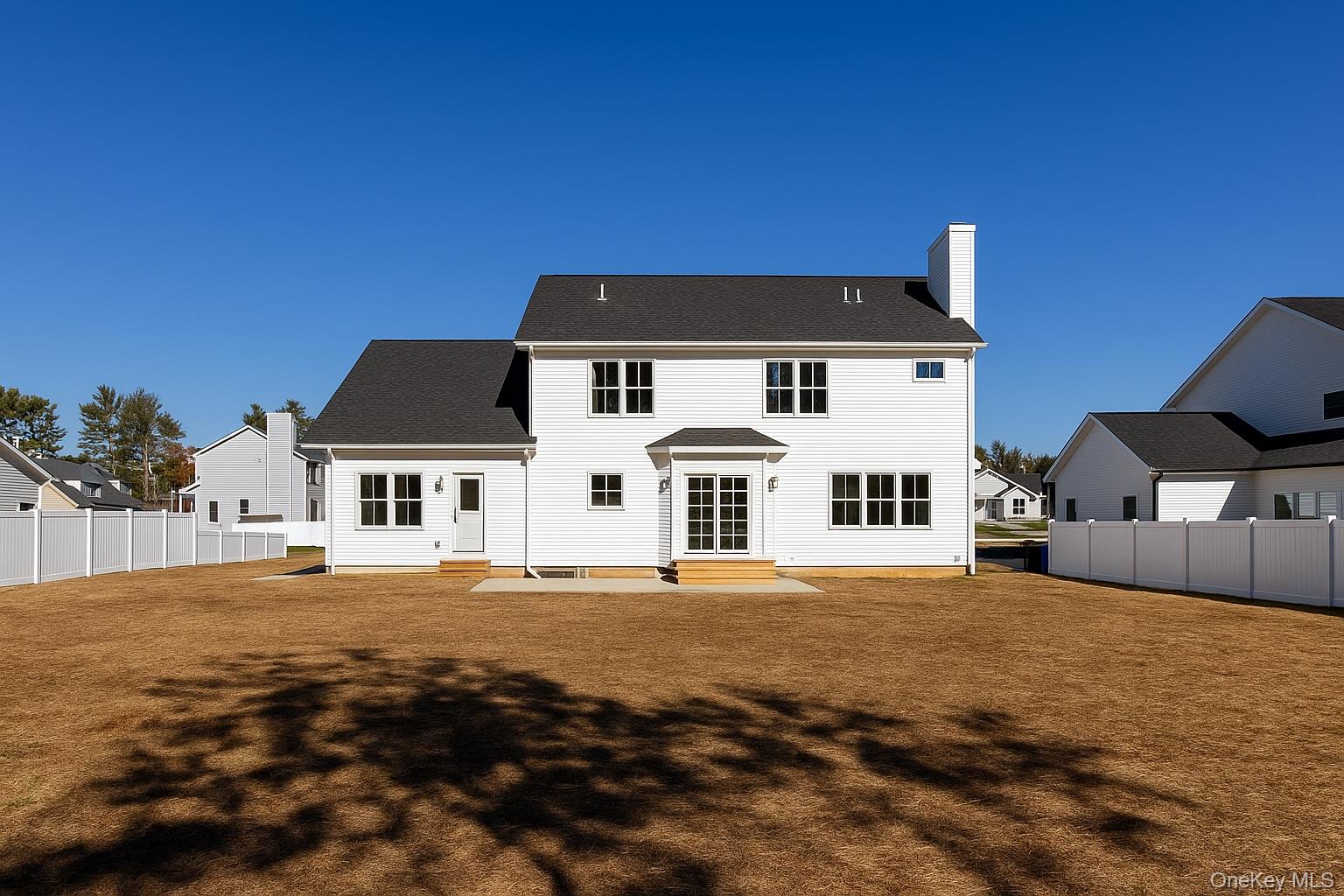 #4 photo, 12 Fox Run Court, Ridge , NY 11961