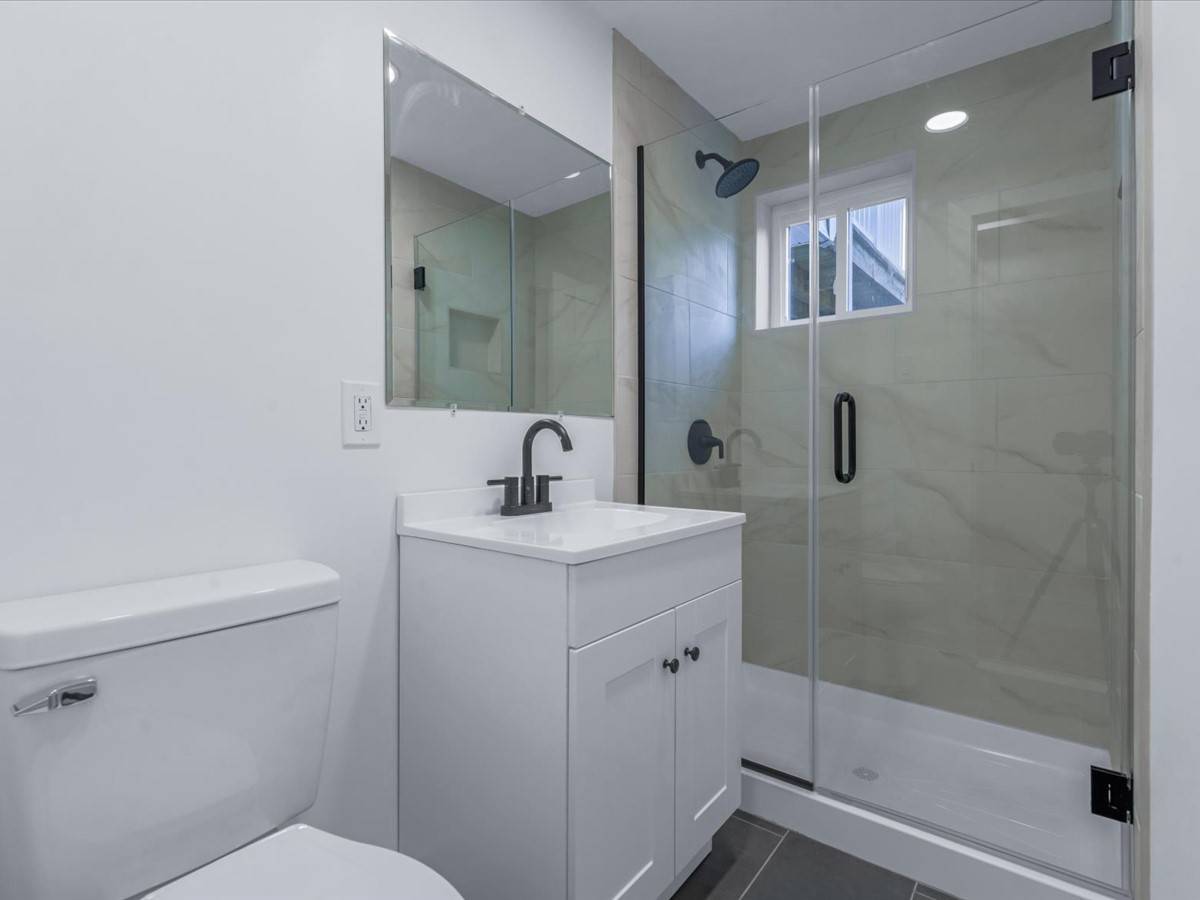 #30 photo, 99 Elmwood Avenue, サフォーク郡 Selden , NY 11784