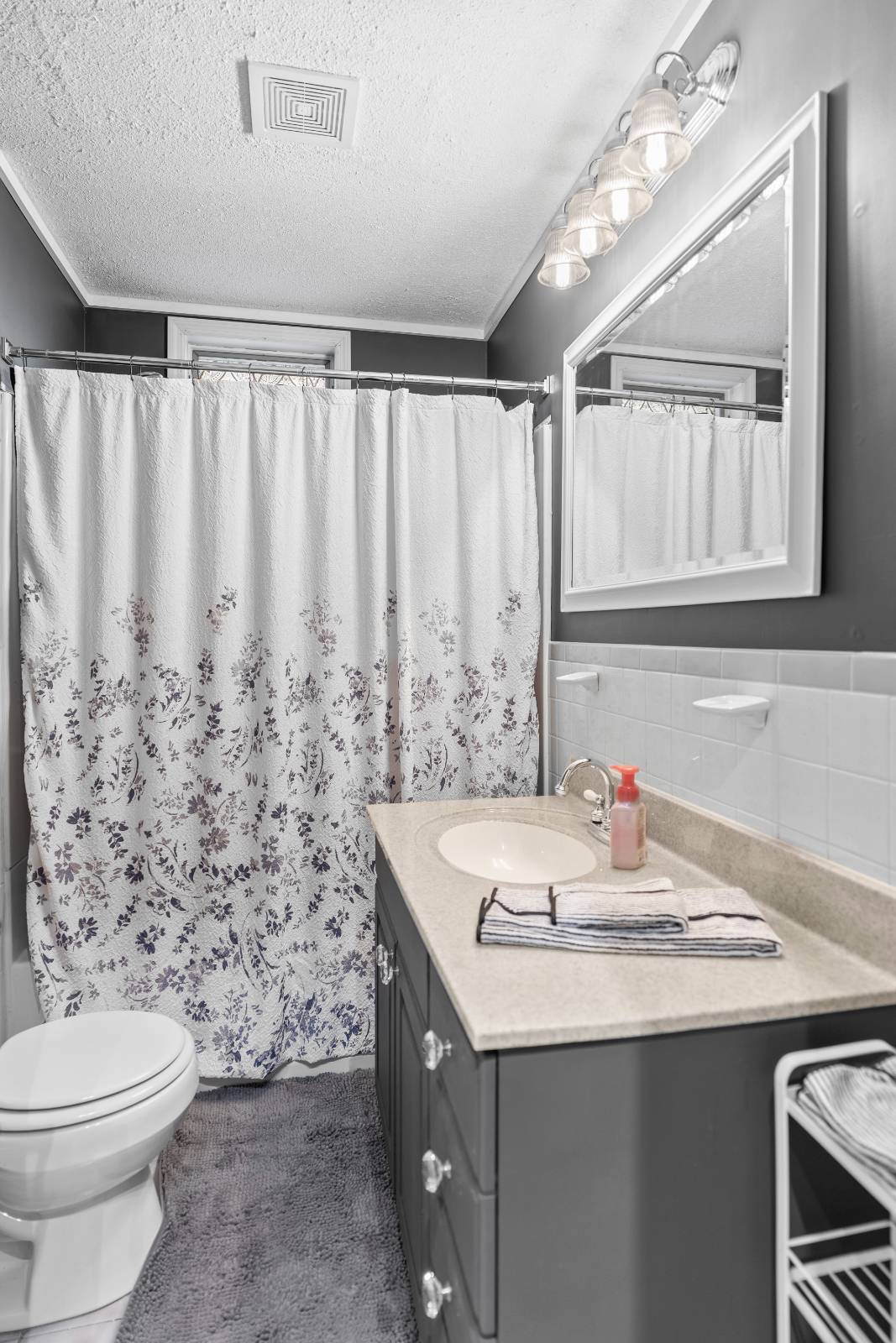 #11 photo, 45 Pulaski St, Amsterdam , NY 12010