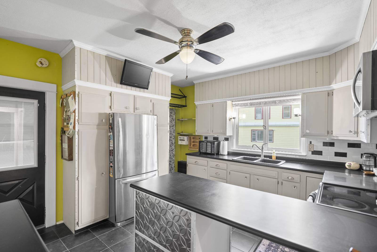 #8 photo, 45 Pulaski St, Amsterdam , NY 12010