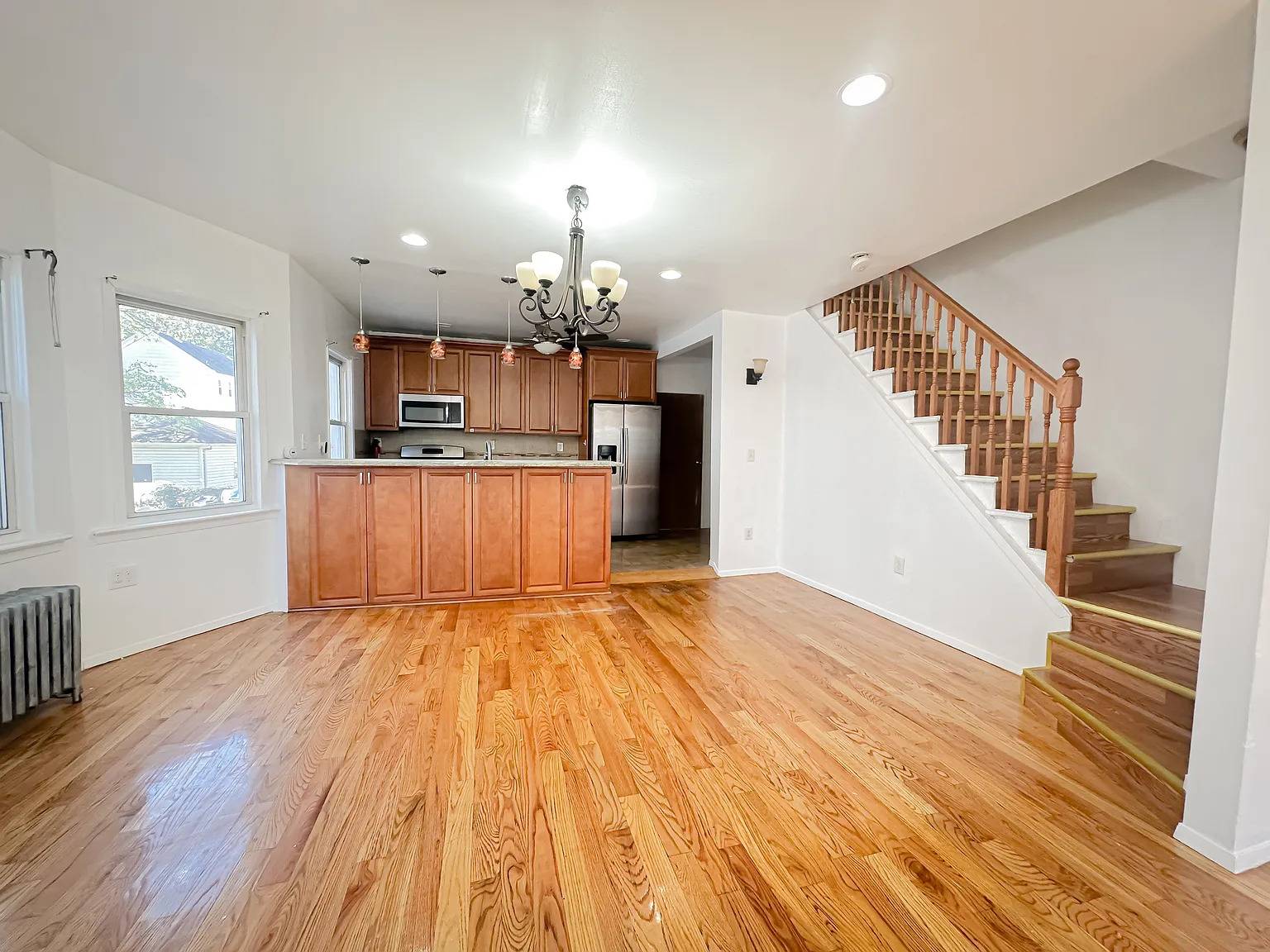 #4 photo, 134-52 175th St, Springfield Gardens , NY 11434