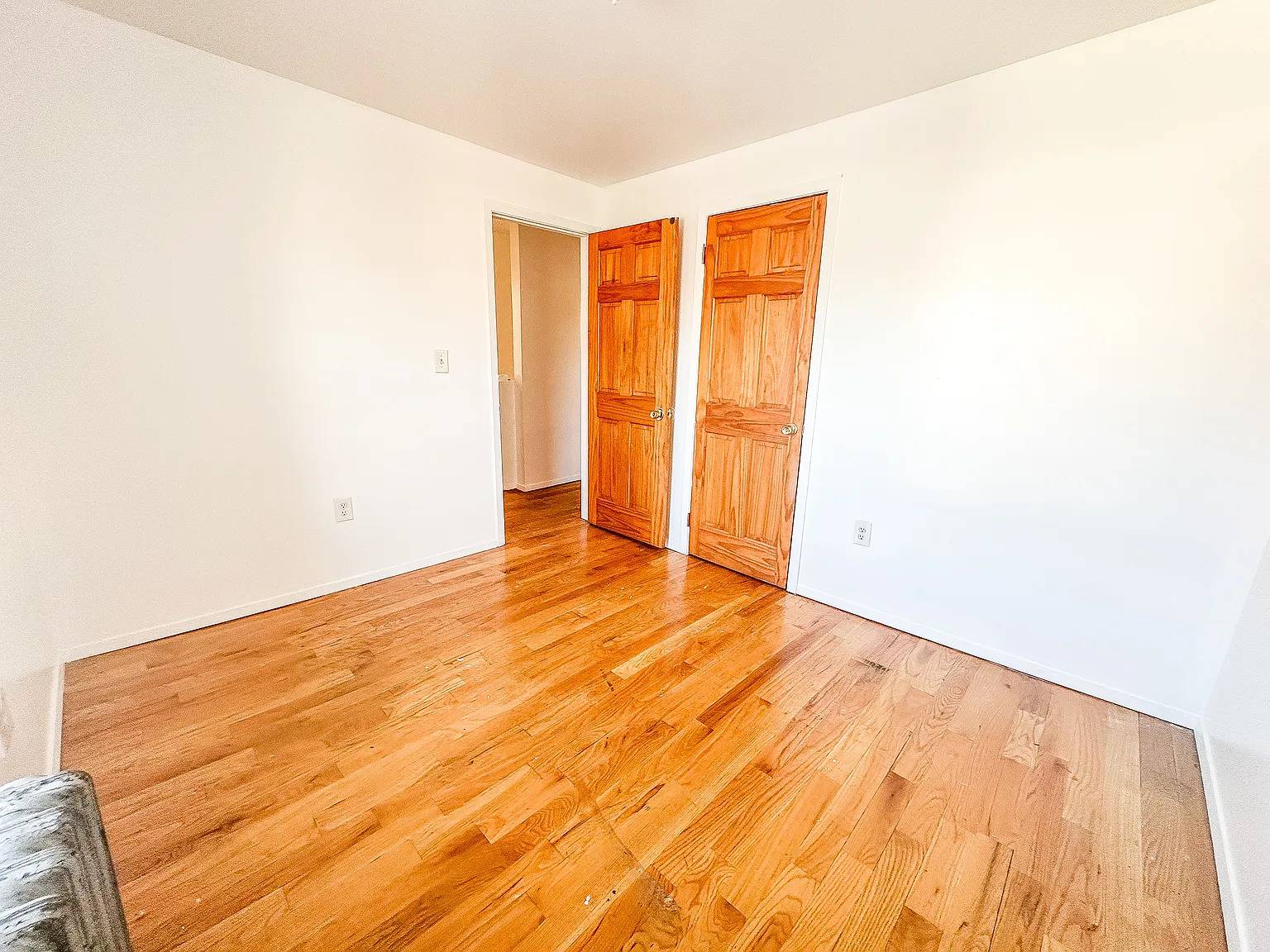 #9 photo, 134-52 175th St, Springfield Gardens , NY 11434