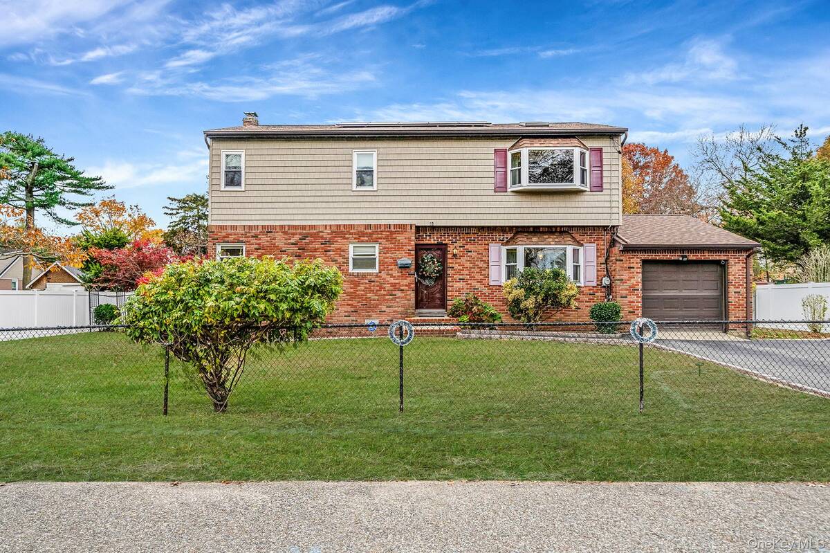 #1 photo, 32 McCue Avenue, Wyandanch , NY 11798