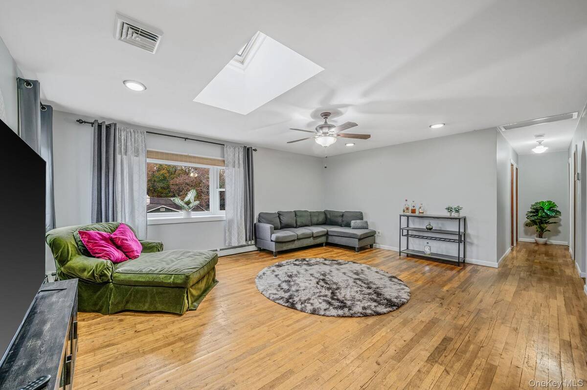 #19 photo, 32 McCue Avenue, Wyandanch , NY 11798