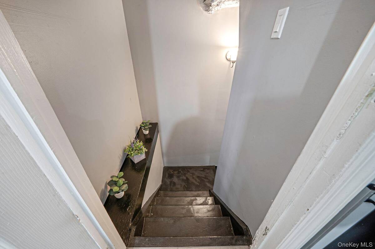 #27 photo, 32 McCue Avenue, Wyandanch , NY 11798