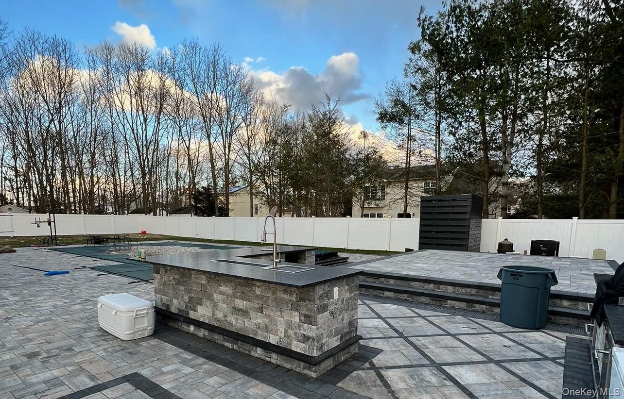 #9 photo, 7 Sweet Briar Path, Lake Grove , NY 11755