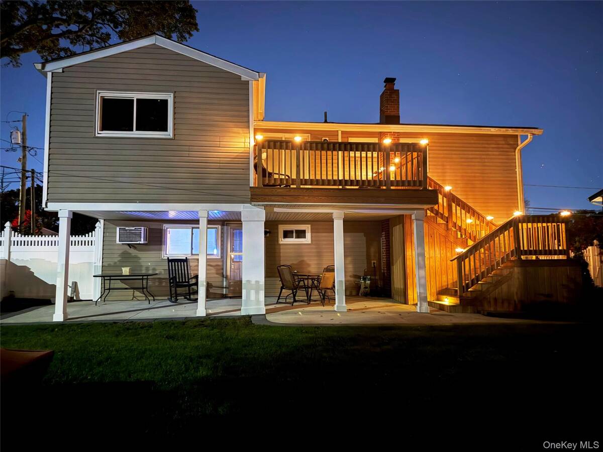 #27 photo, 364 W 2nd Street, West Islip , NY 11795