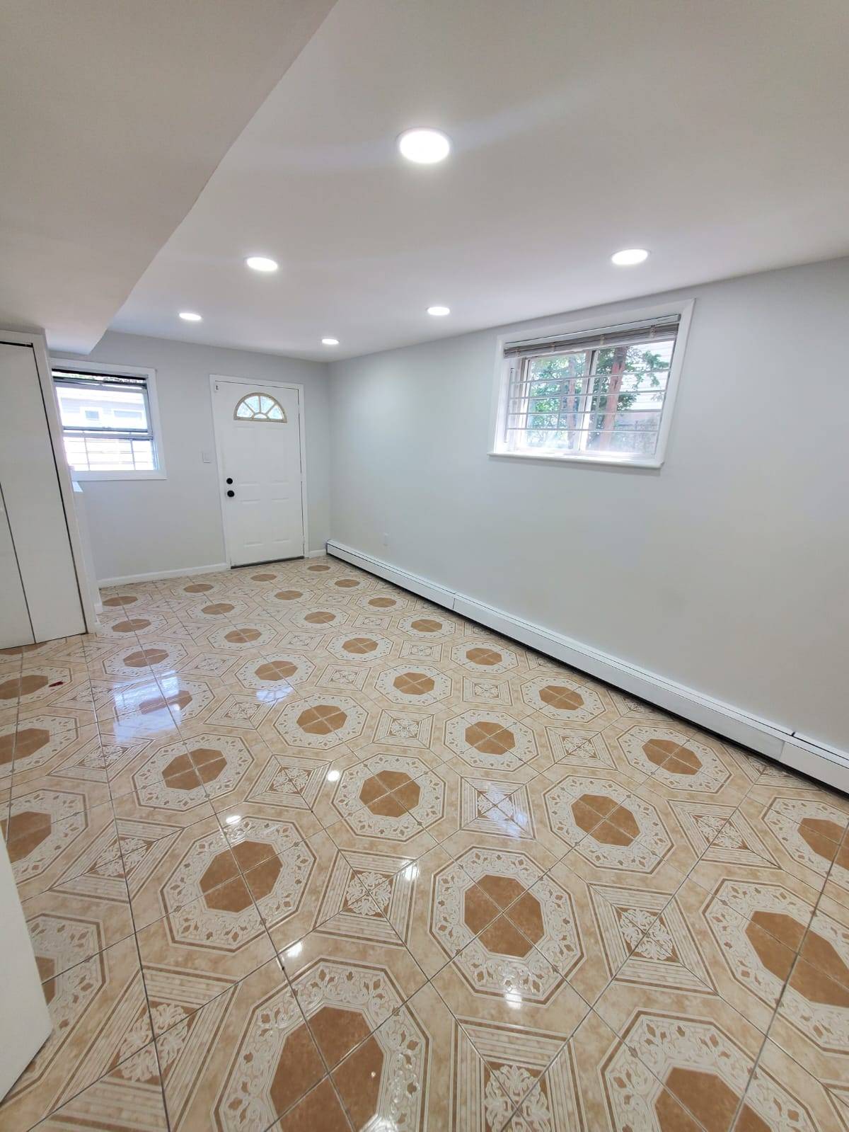 #6 photo, 1020 Bay 32nd street, #1, Far Rockaway , NY 11691